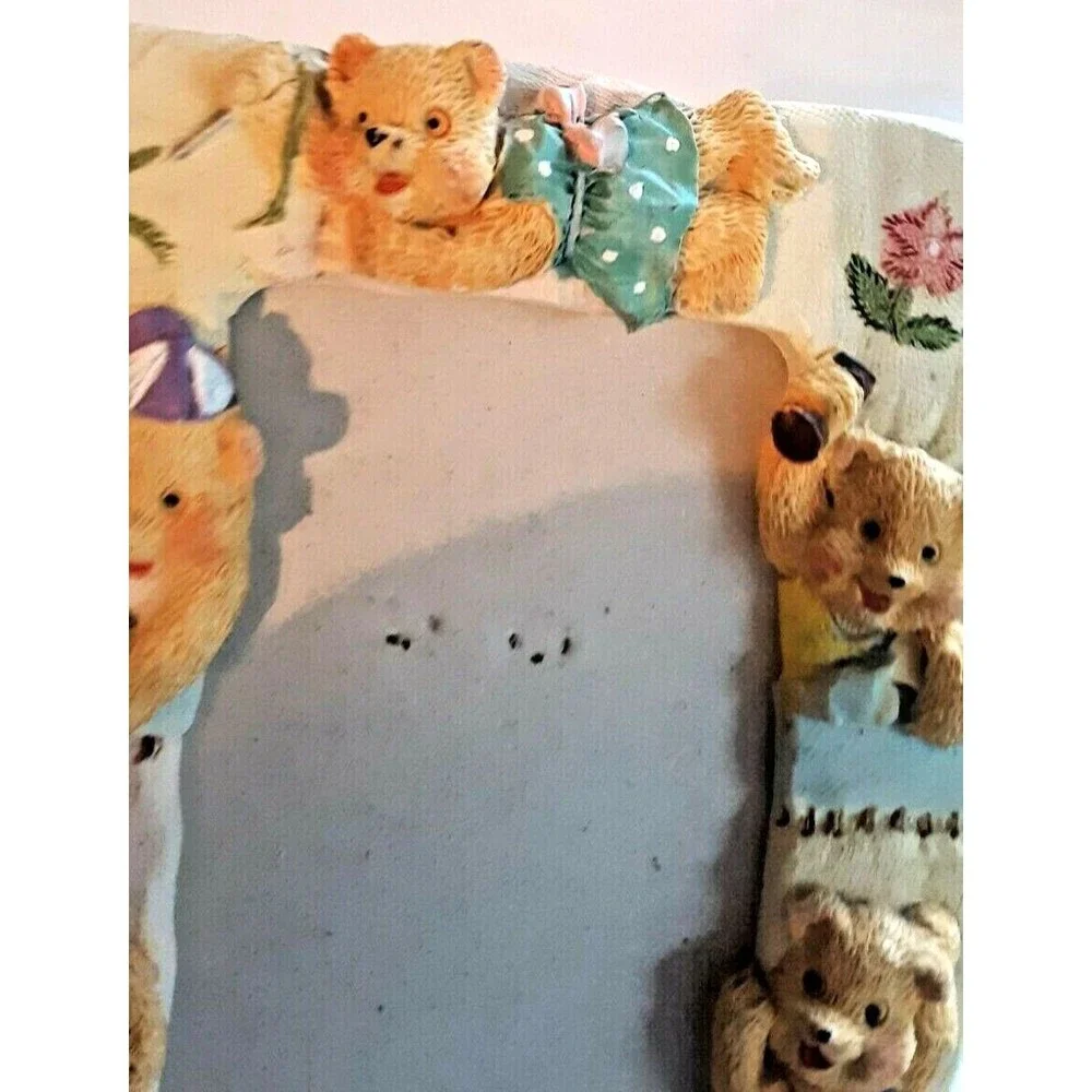 Picture Frame Bear Grandchildren Playing On Grandma's Quilt 4x6 Photo Vintage